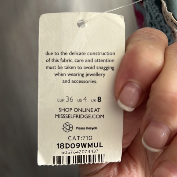 Beautiful Floral Maxi Dress NWT - Picture 13 of 16